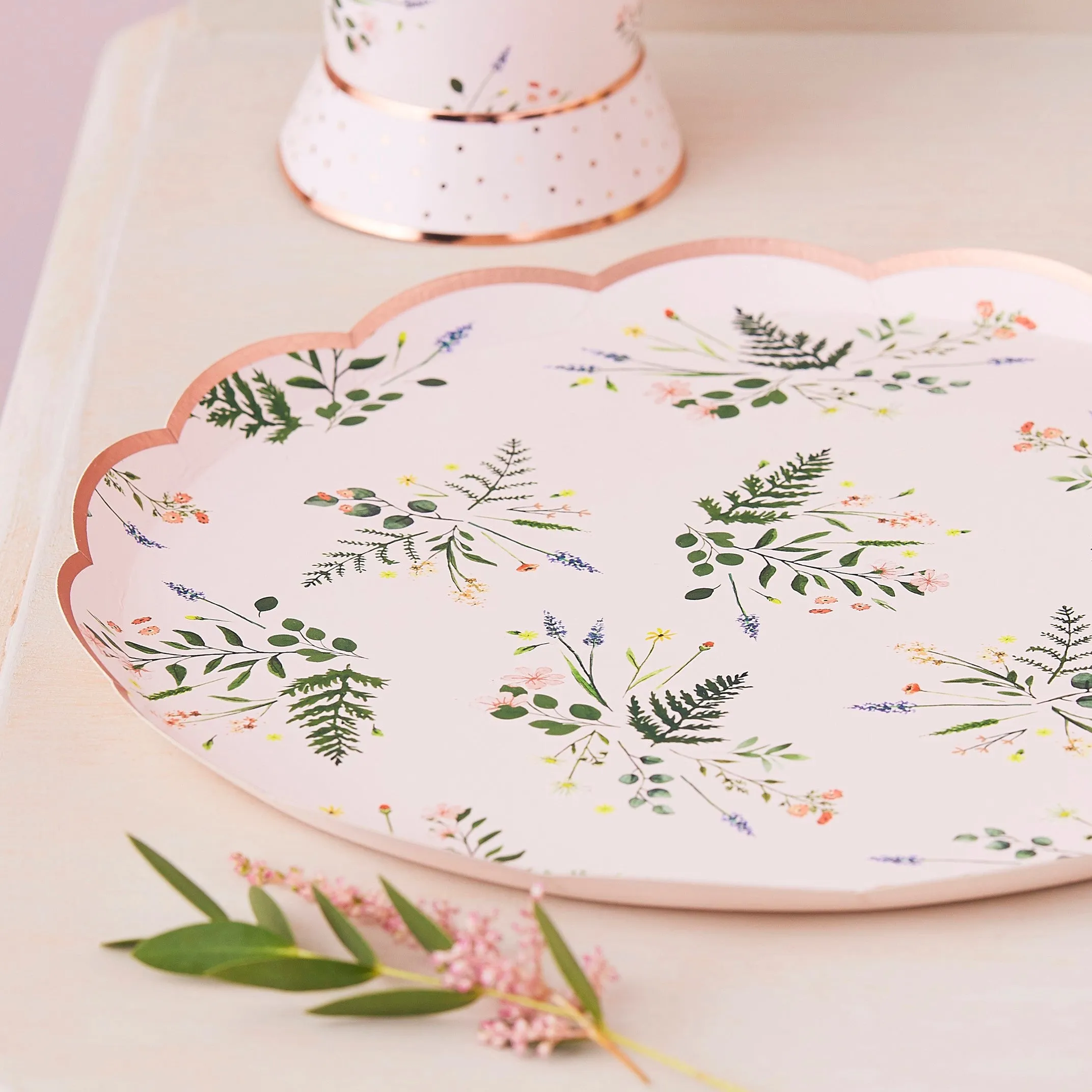 Ginger Ray Floral Tea Party Plates – 8 Pkt